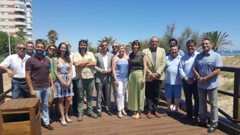 Gandia rehabilita la passarel·la de vianants de la platja amb l’ajuda de València Turisme