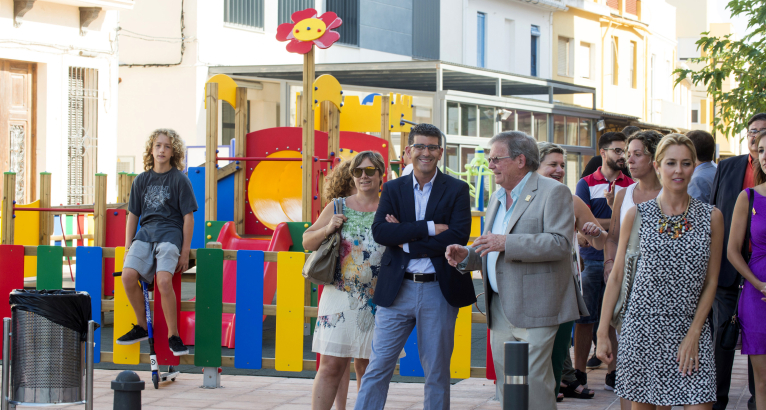 La Diputació construeix el parc infantil reclamat històricament pels veïns i veïnes de El Perelló