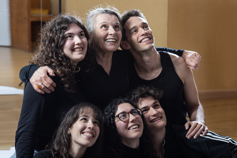 La nueva producción del Escalante creada por Bramant Teatre se centra en el paso de la infancia al mundo adulto
