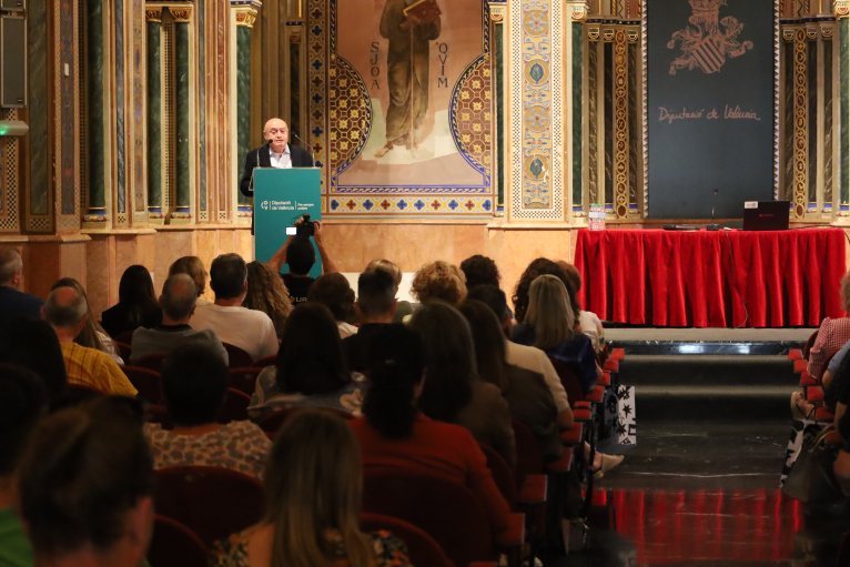 La Diputació de València promueve la colaboración intermunicipal para hacer llegar la cultura a “todos los rincones de la provincia”