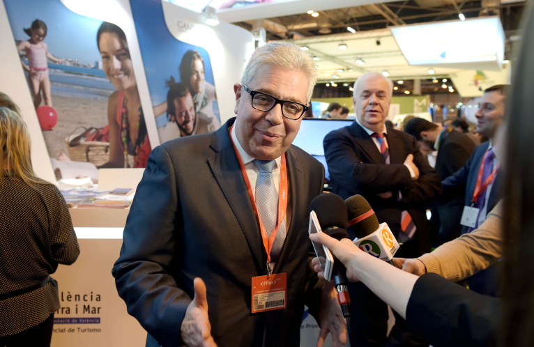 Moncada porta a Fitur el futur museu de la seda