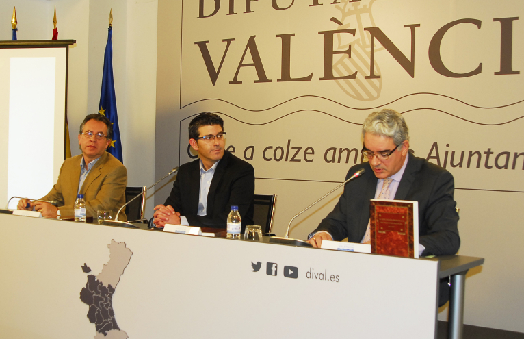 Jorge Rodríguez presenta la història de la creació de les diputacions escrita per un treballador de la institució