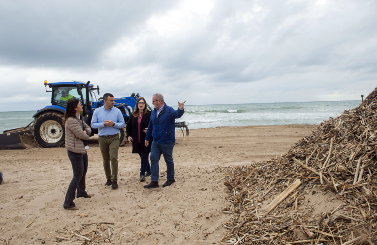 La Diputació de València intensifica los trabajos para la puesta a punto de las playas de cara a Semana Santa