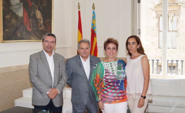 El poliesportiu de Llaurí comptarà amb lavabos, dutxes i un local social