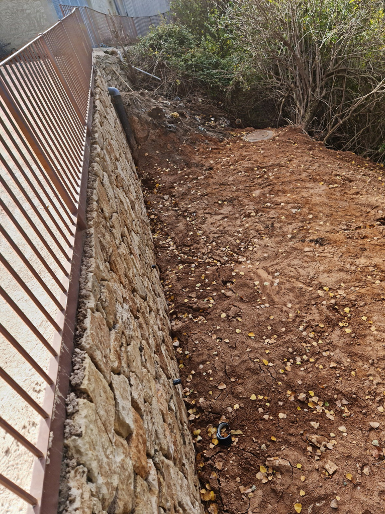 La Diputació repara una calle en Mas del Olmo de Ademuz por un hundimiento