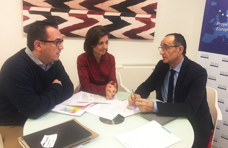 La Diputación impulsa un proyecto europeo para convertir Macastre en dinamizador de la cultura con una residencia de artistas 
