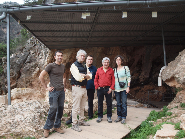 Bolomor se reivindica como tesoro prehistórico europeo en el 30 aniversario de las excavaciones