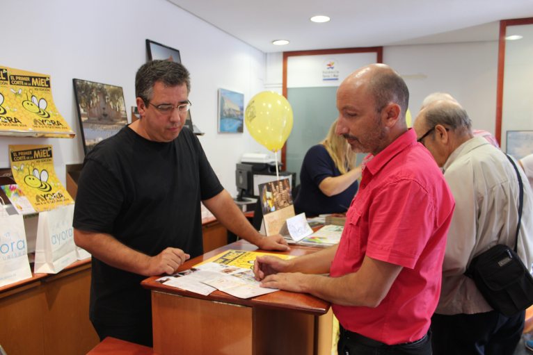 La Oficina de Promoción muestra la oferta turística de Carcaixent y Ayora en Valencia  