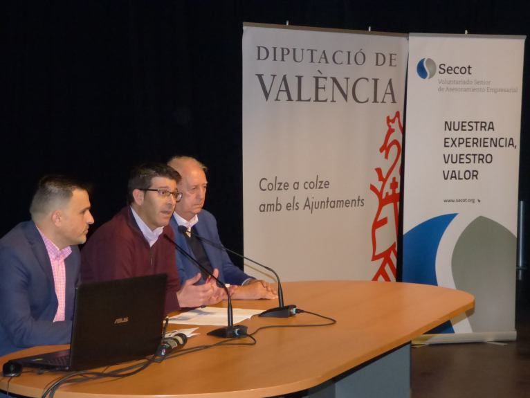 La Diputació certifica l'èxit de la seua nova aposta formativa comarcal amb la participació de 500 assistents