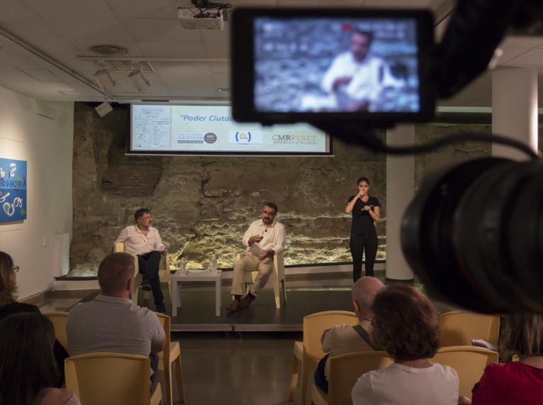 Els mitjans de comunicació reafirmen el seu poder front a les xarxes socials