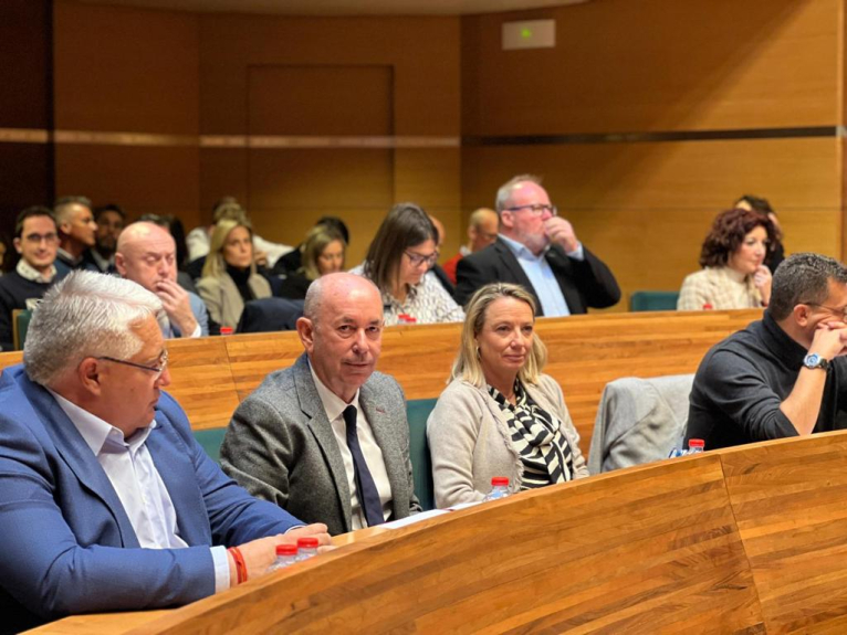 La Diputació de València sol·licita fons europeus per a digitalitzar la xarxa de proveïment i sanejament d'aigua