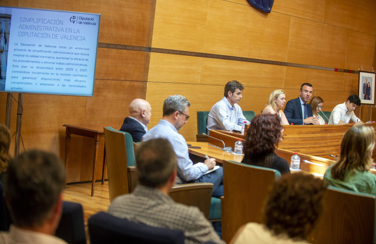 La Diputació de València activa un pla de xoc per a simplificar burocràcia i reduir terminis administratius