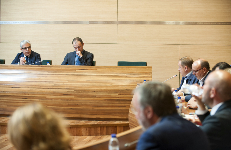 El Pleno retira la reprobación de Rus al considerar los grupos que “llega tarde” tras el 24-M