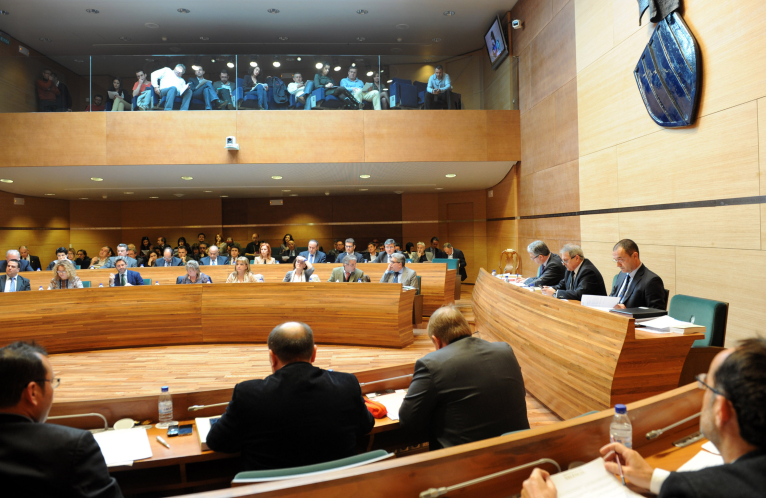 La Diputació demanarà al Ministeri i al Consell uns servicis mínims bancaris per als pobles xicotets