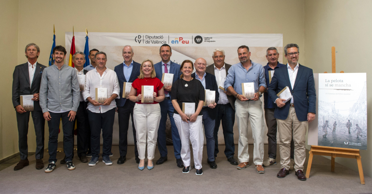 La Diputació de València impulsa un libro que une fútbol y literatura para ayudar a las víctimas de la dana