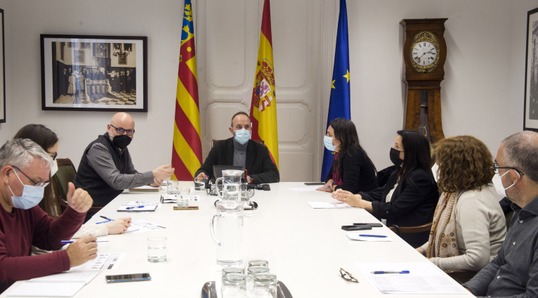 La Diputació impulsarà el paper de la dona en l'economia rural i facilitarà el relleu generacional de negocis