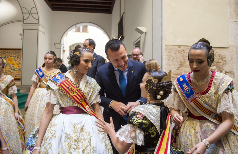 La Diputació de València ayuda a las comisiones falleras de la provincia con 450.000 euros