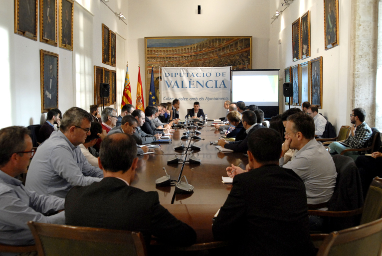 Diputació i Avaesen analitzen les potencialitats de les experiències ‘smart cities’ amb representants municipals i empresarials