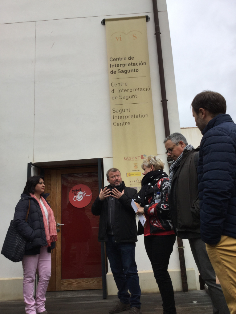 El eje turístico de Sagunt empieza a latir en el nuevo Centro de Recepción de Visitantes abierto en la Casa dels Berenguer
