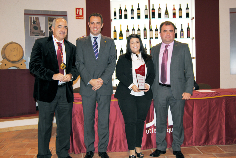 Els premis Summum Vinum reconeixen la labor de l'Escola de Viticultura de Requena