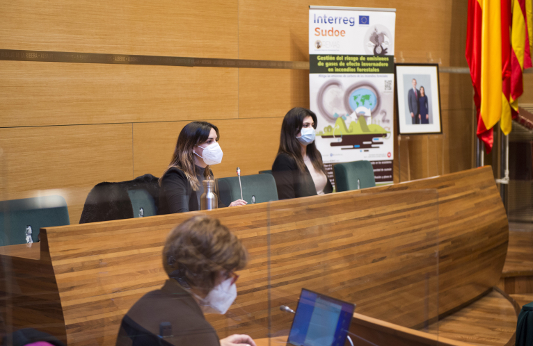 La Diputació impulsa un grupo de trabajo para incluir el riesgo de emisiones en los planes de prevención de incendios 