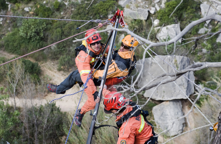Bomberos y brigadas de Diputación de Valencia participan en el “terremoto” de Luñol 2014 