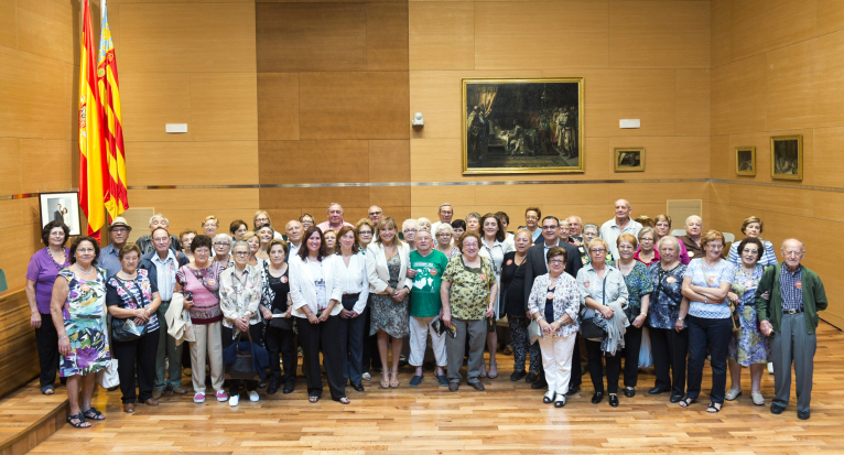 Los jubilados de Ràfol de Salem y Godella visitan la Diputación 