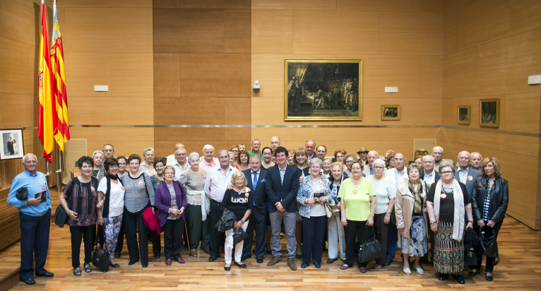 Vecinos de Agullent y L’Eliana conocen el patrimonio de la Diputación