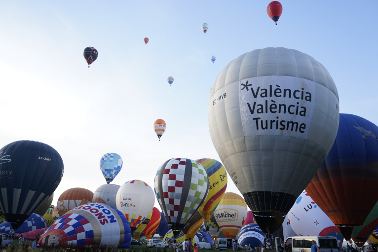València Turisme presenta la gran festa valenciana del vol aerostàtic “Tro 19” per a promocionar el turisme d'interior