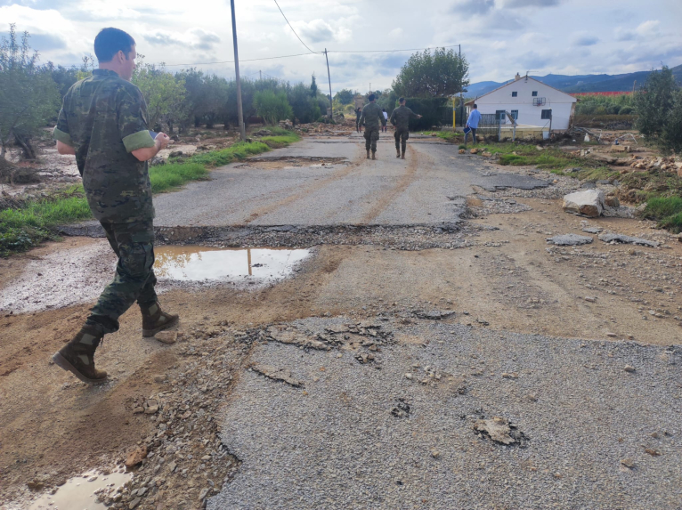 La Diputación evalúa los daños en caminos e infraestructuras urbanas en coordinación con la Generalitat y la UME 