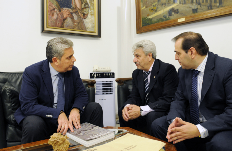 El presidente de la Asociación La Purísima de Ontinyent expone a la Diputación su programa de fiestas