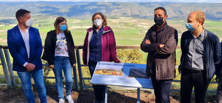 El Museu de Prehistòria apoya las reivindicaciones de los viticultores en la Bastida de les Alcusses