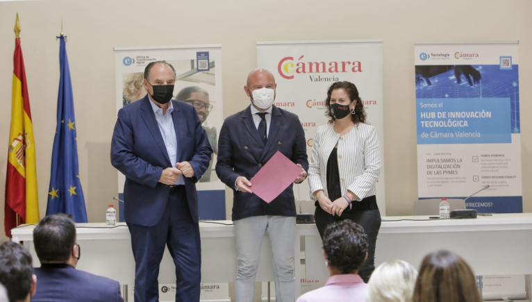 La Diputació y Cámara Valencia ponen en marcha un servicio de asesoramiento en digitalización en 11 municipios