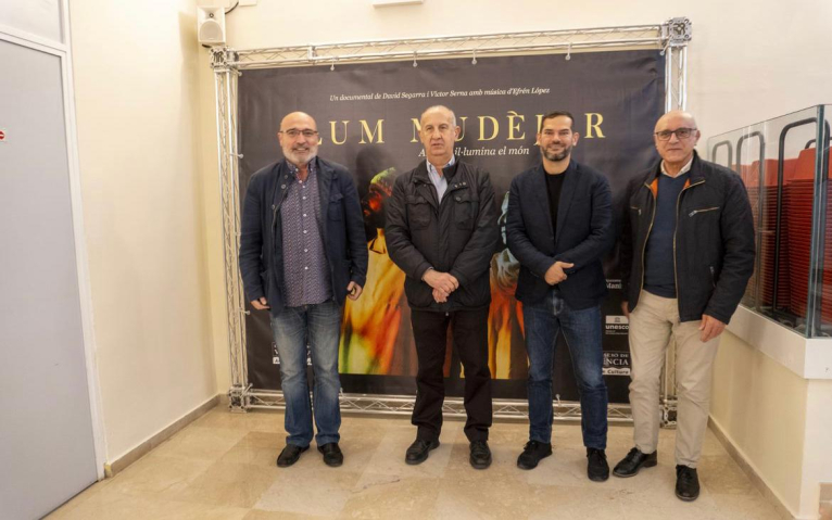 Manises acull l’estrena del documental ‘Llum Mudèjar: l’art que il·lumina el món’