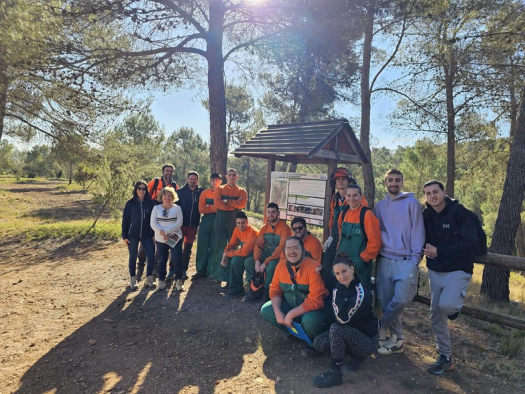 La Escuela de Viticultura de Requena organiza una ruta para conocer los beneficios de la gestión forestal