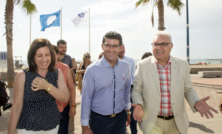 La Diputación invierte un millón de euros en Puçol y mejora la accesibilidad de la playa
