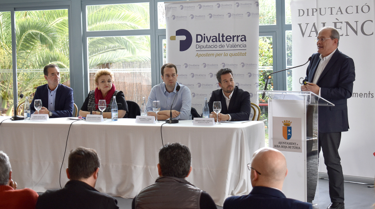 La Diputació i els ajuntaments de Cheste, Loriguilla i Riba-roja de Túria s'uneixen per a potenciar l'àrea empresarial A3  