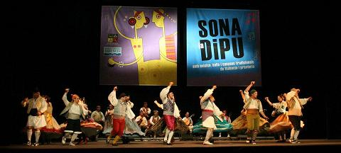 24 grupos se disputarán el Sona la Dipu amb música, balls y cançons tradicionals 2014