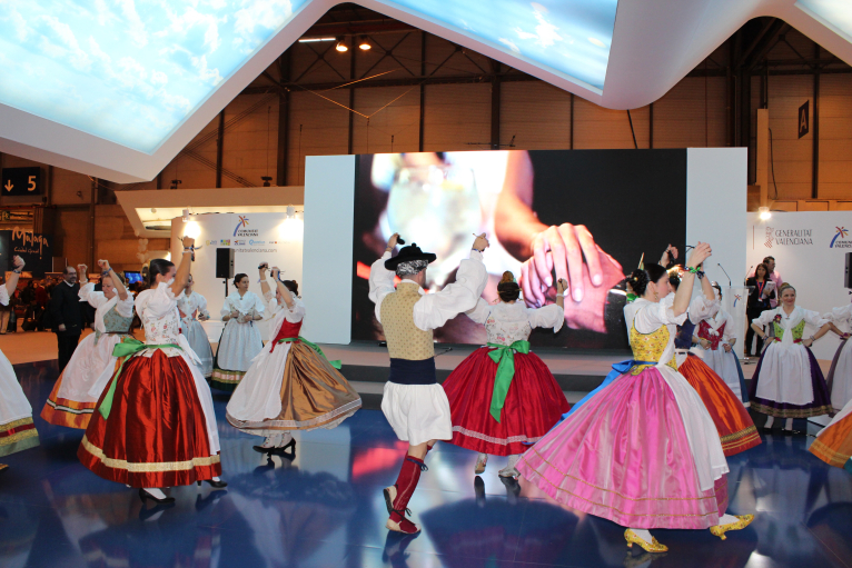 El Patronat Provincial de Turisme oferix actuacions folklòriques en Fitur  