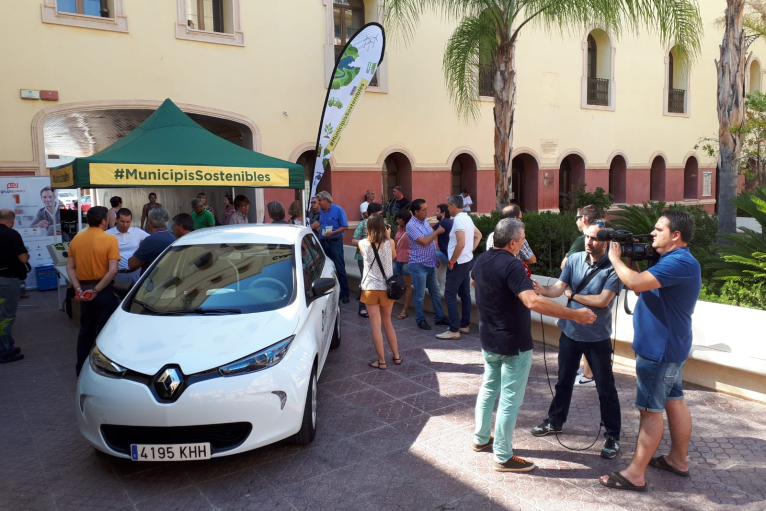 La Diputació celebra en La Pobla de Vallbona una nueva jornada sobre movilidad eléctrica y autoconsumo energético