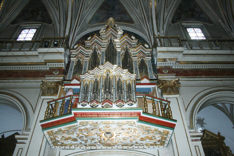 La diputada d’Educació assistix a la benedicció de l’orgue d’Algemesí
