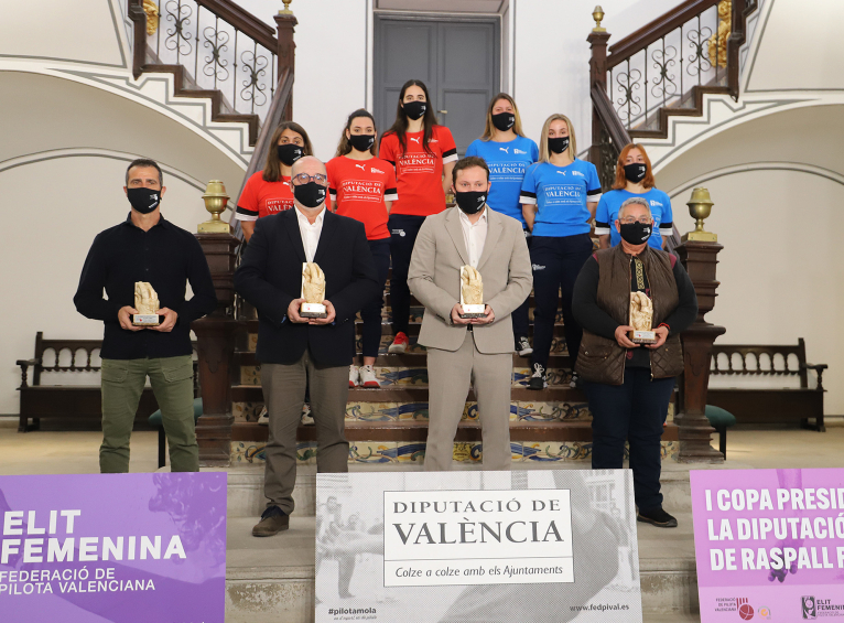 La Diputació presenta la primera final profesional de la historia de pilota femenina