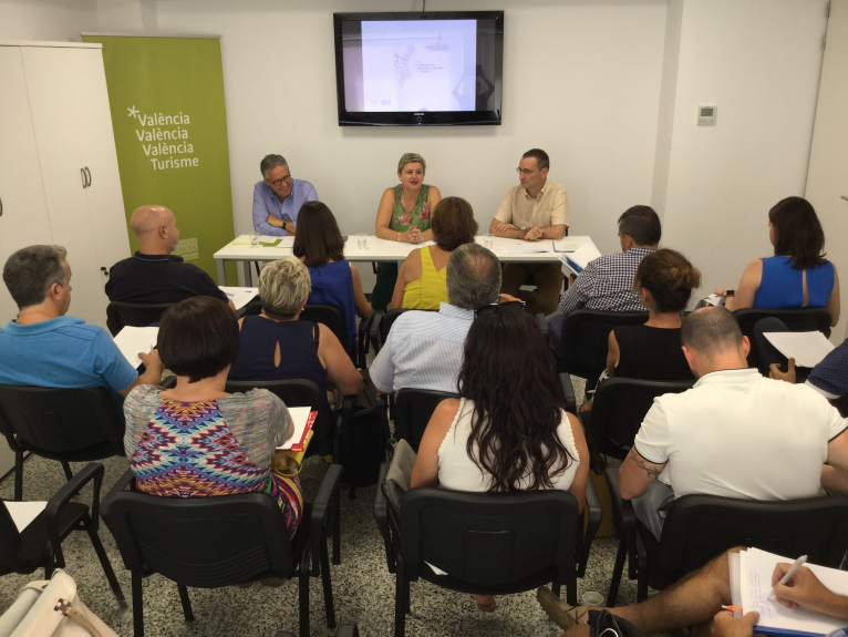 El Patronat de Turisme perfila una nueva línea de ayudas para activar las economías locales en meses no estivales