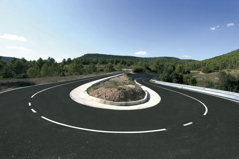 La carretera de Utiel a Las Nogueras se renueva
