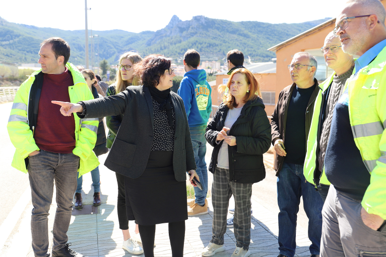 La Diputació de València estudia con el  Ayuntamiento de Vallada la mejora de la vía peatonal que conecta con la estación de ferrocarril